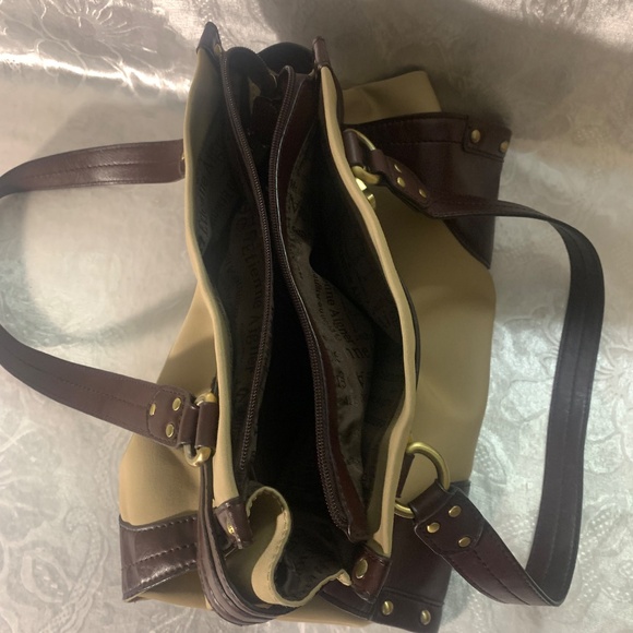 ETIENNE AIGNER Elegant Brown Shoulder Bag - Perfect Condition, Great Deal! - Picture 11 of 16